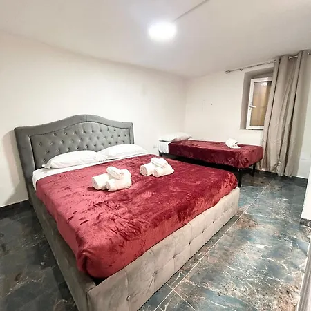 Chiara Luxury Naples